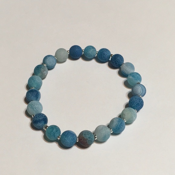 Blue Veined Fire Agate W/ 925 Stretch Bracelet - Picture 2 of 3